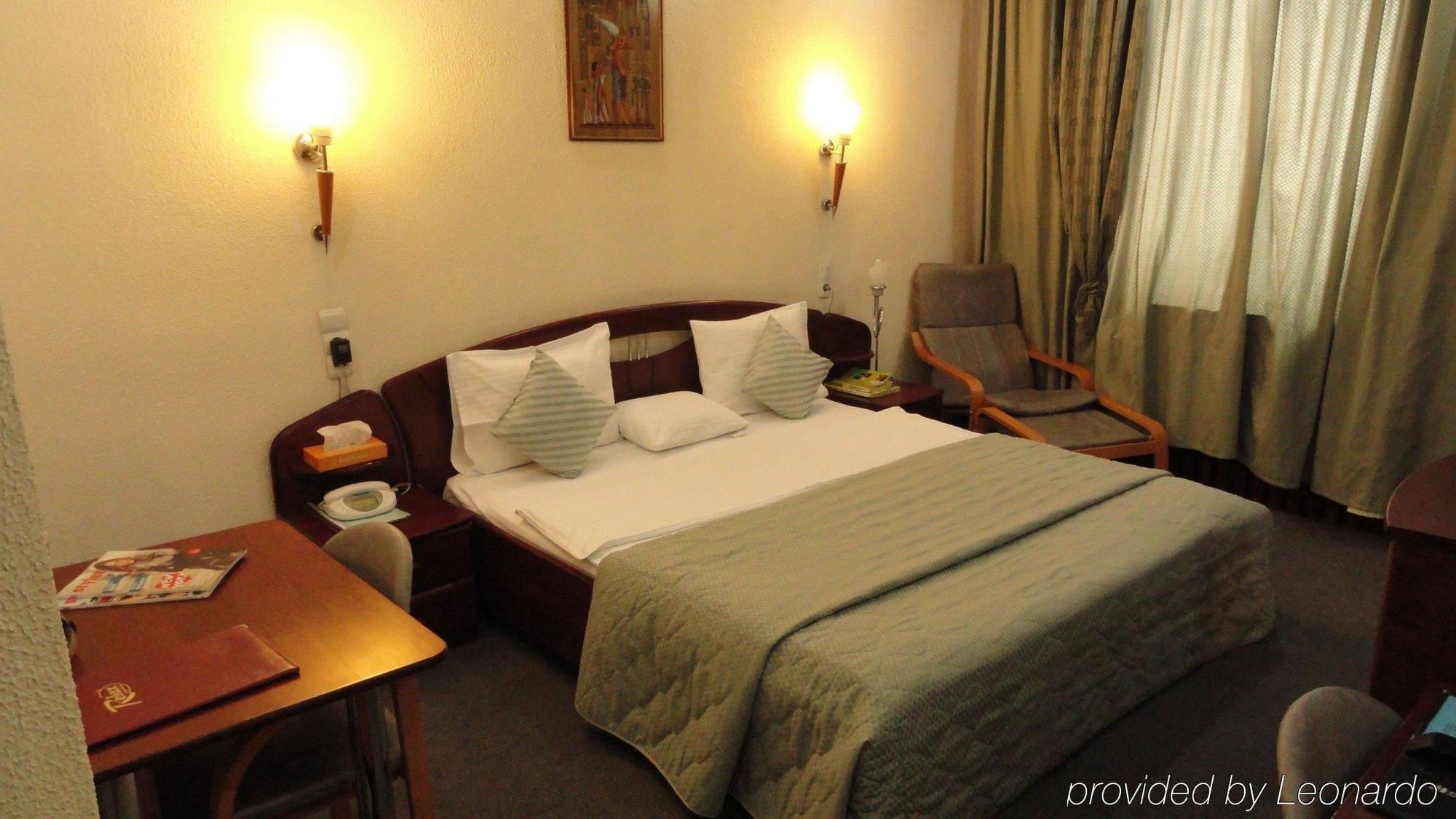 Relax Comfort Suites Hotel Bucarest Habitación foto